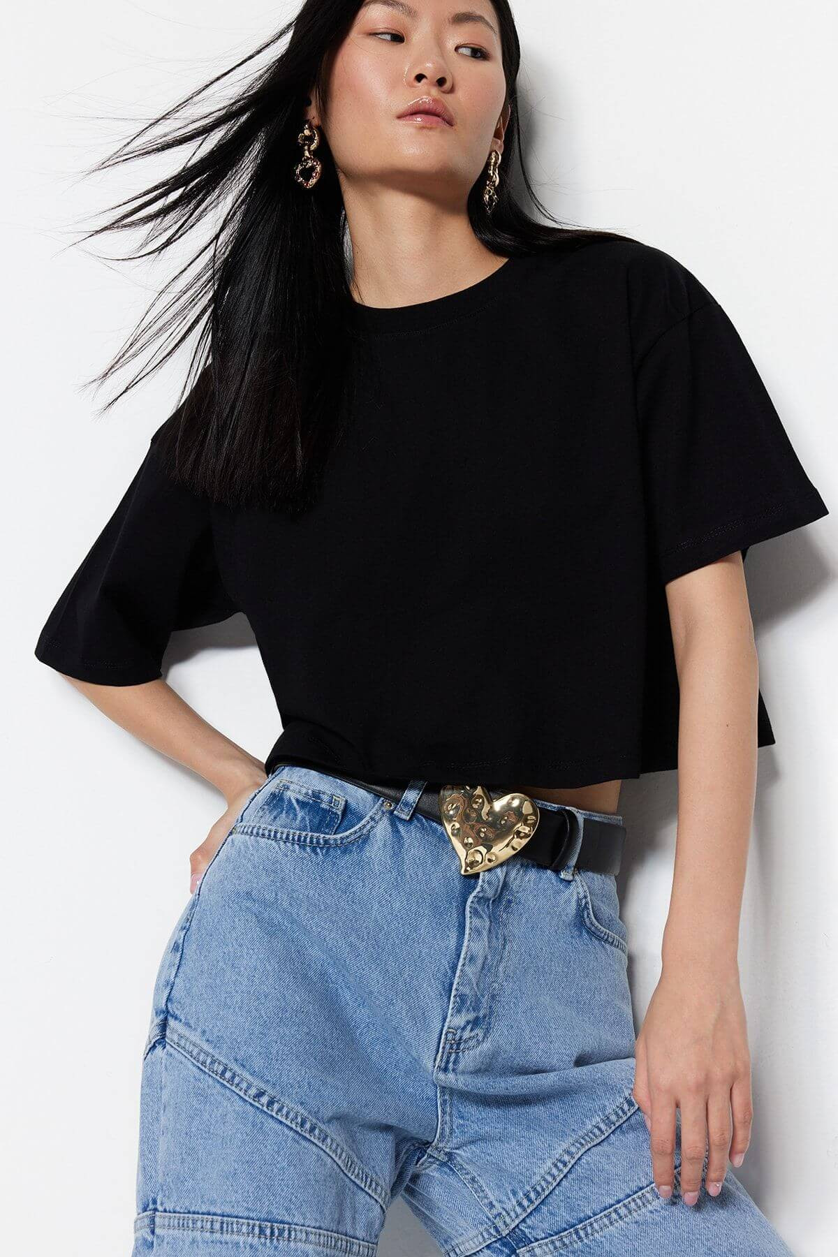 Basic - Casual Solid Crop Tee
